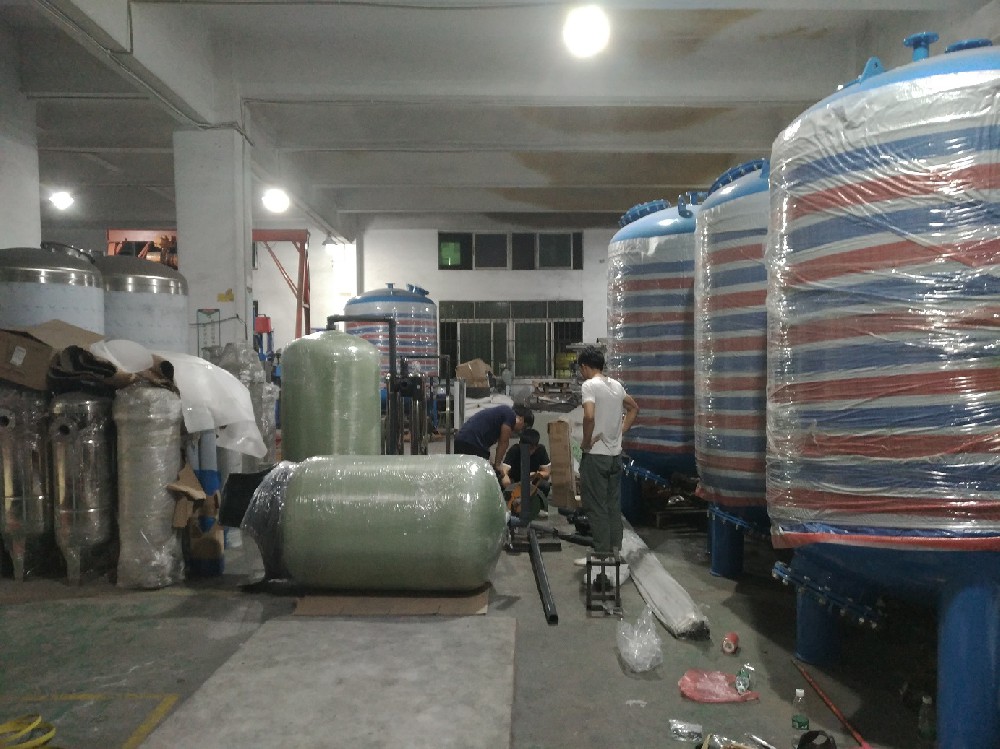 自動(dòng)閥大流量玻璃鋼過濾器 (3).jpg